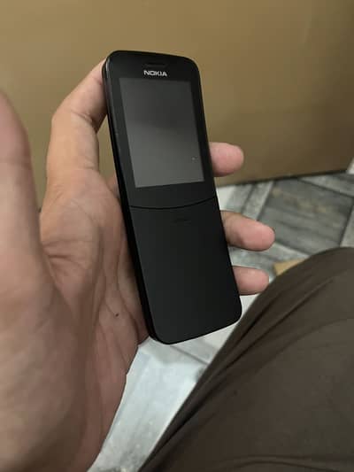 Nokia 8210