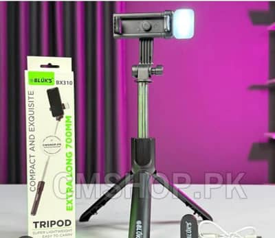 tx. mic and . tripods urgent sale dono aik sath