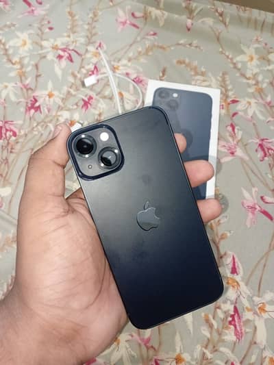 Apple iPhone 13