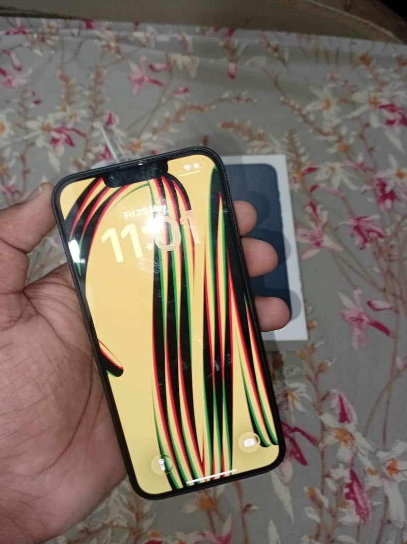 Apple iPhone 13 1