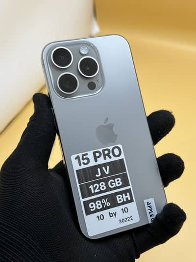Apple iPhone 15 Pro Jv 128 GB 98% Battery Health 10/10