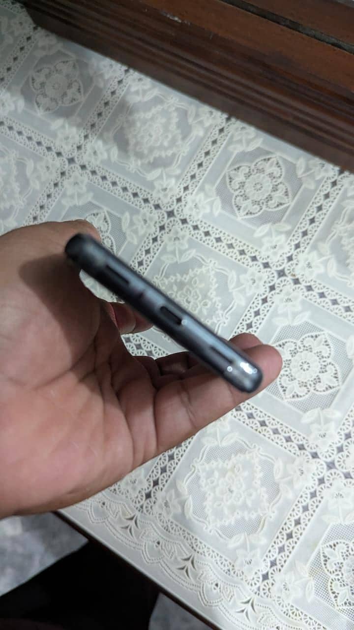 Google Pixel 7a 4