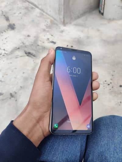 LG V30