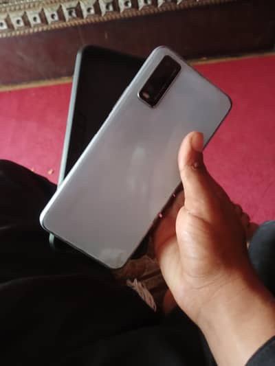 Vivo V20