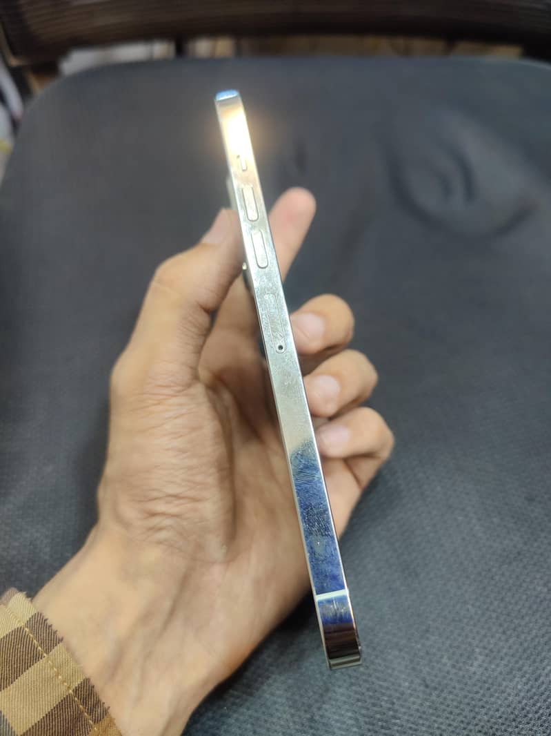 iphone 13 pro max 3