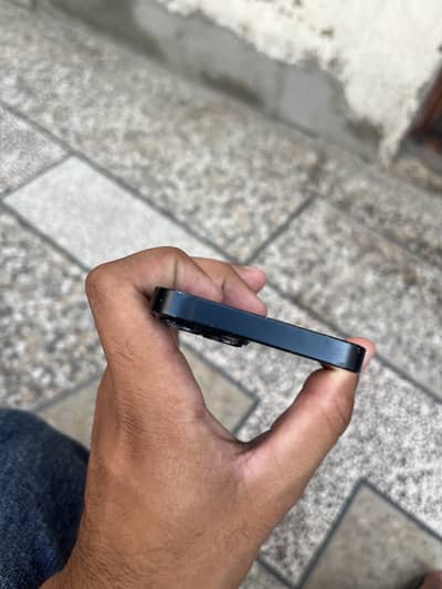 Apple iPhone 13 mini