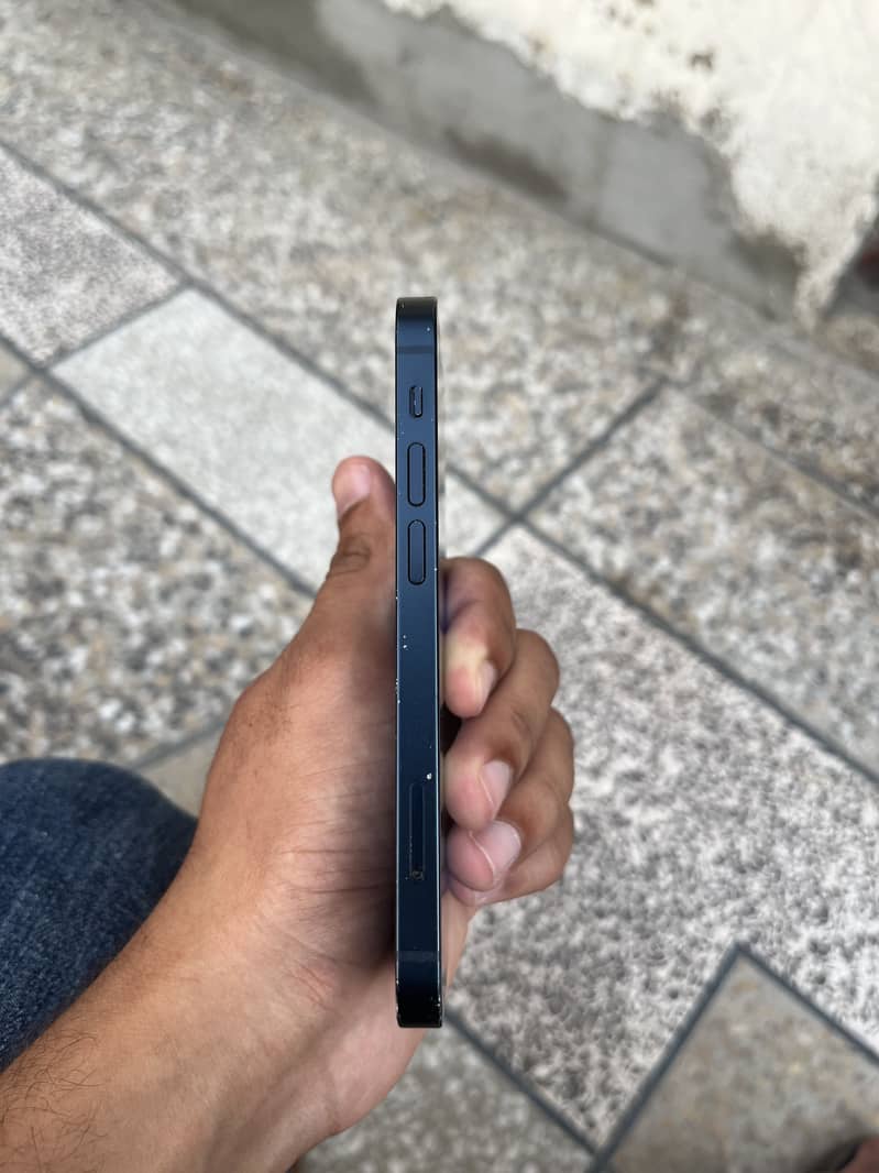 Apple iPhone 13 mini 3