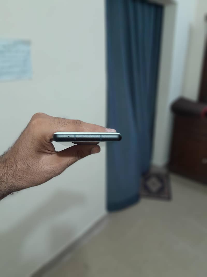 Google Pixel 6a 5
