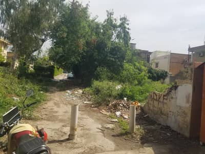 I14/3 30x60 corner plot for sale