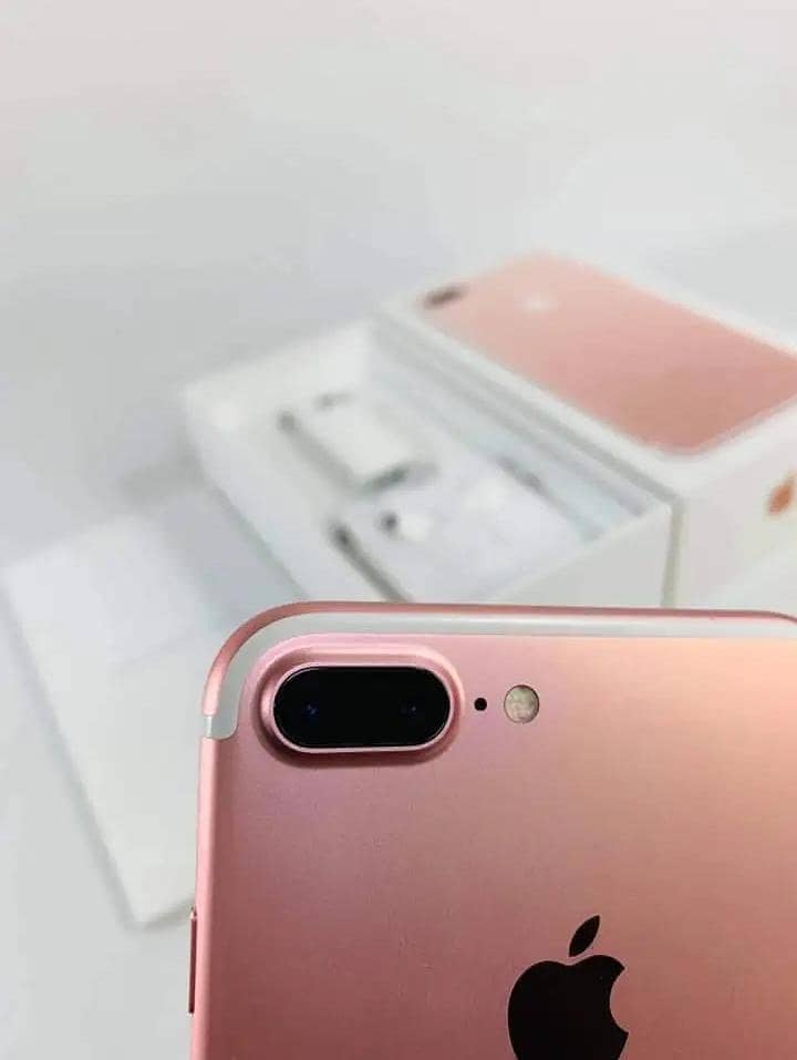 Apple iPhone 7 Plus 0
