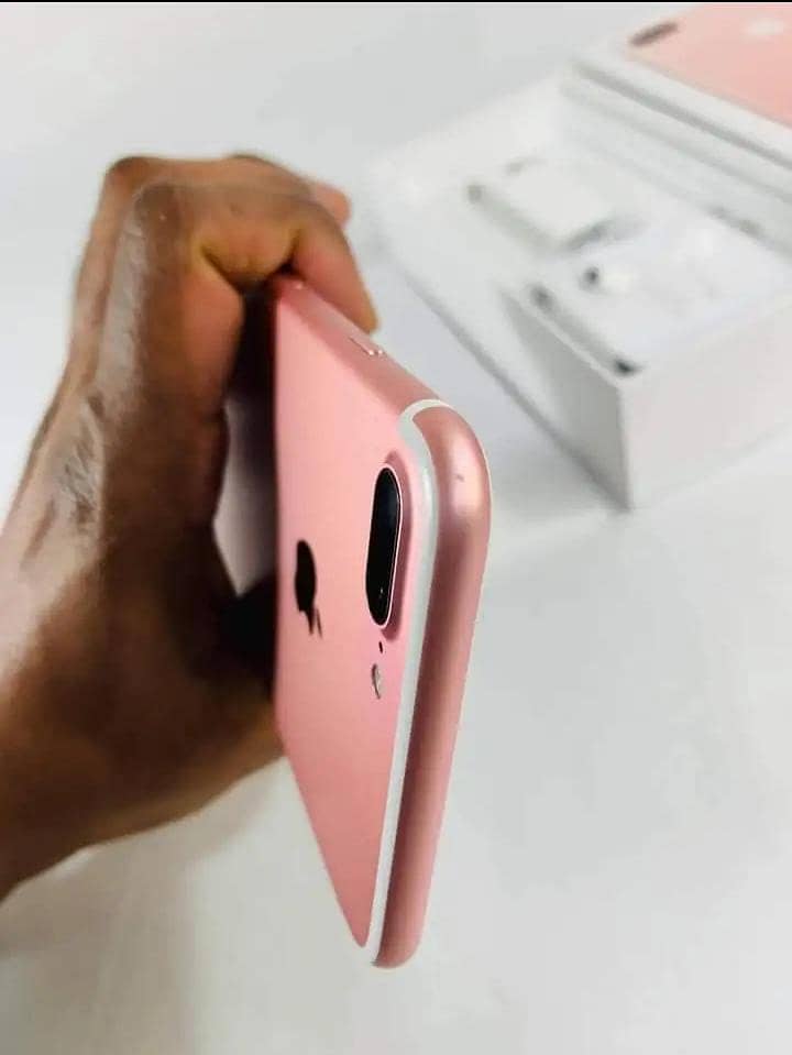 Apple iPhone 7 Plus 1