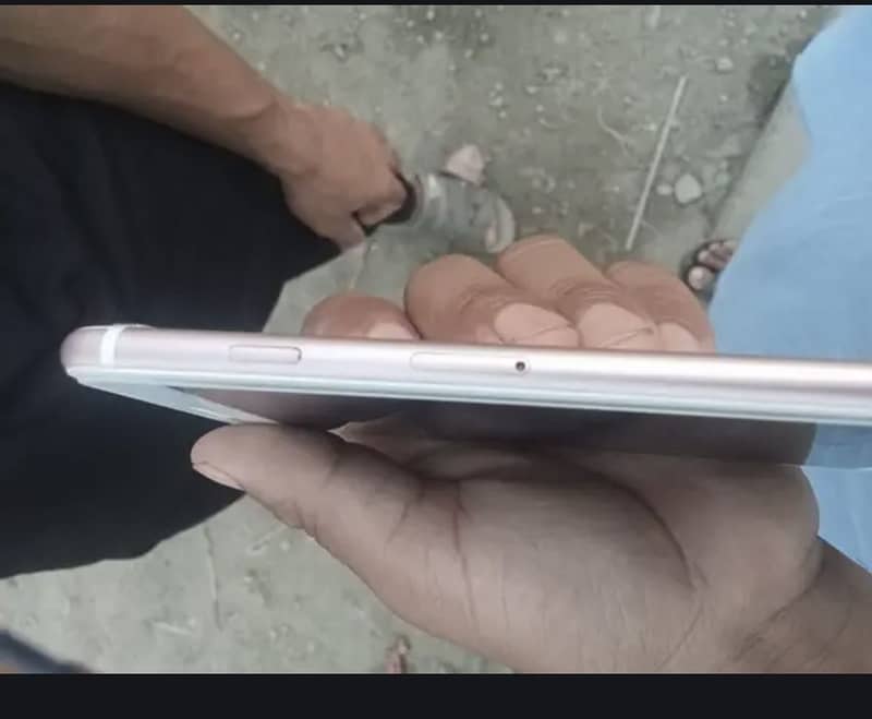 Apple iPhone 7 Plus 4