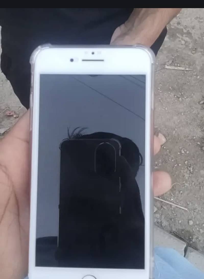 Apple iPhone 7 Plus 5