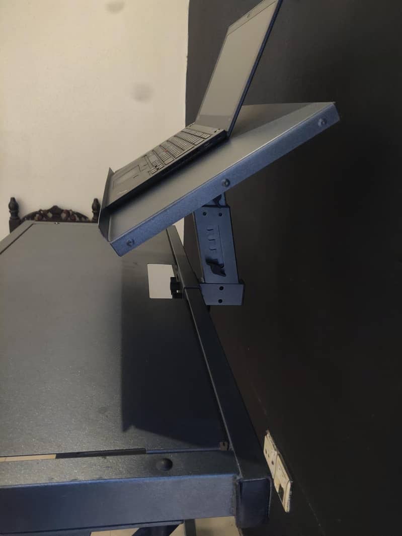 Height Adjustable Studio Table 4