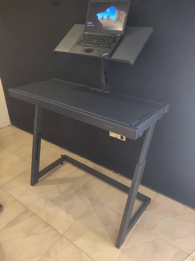 Height Adjustable Studio Table 6