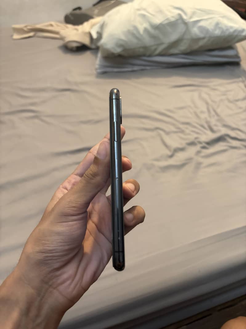 Apple iPhone X 1