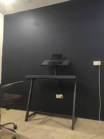Height Adjustable Studio Table
