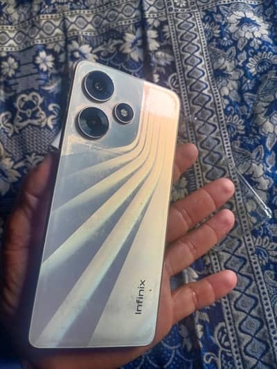Infinix Hot 30 box changer sath hai