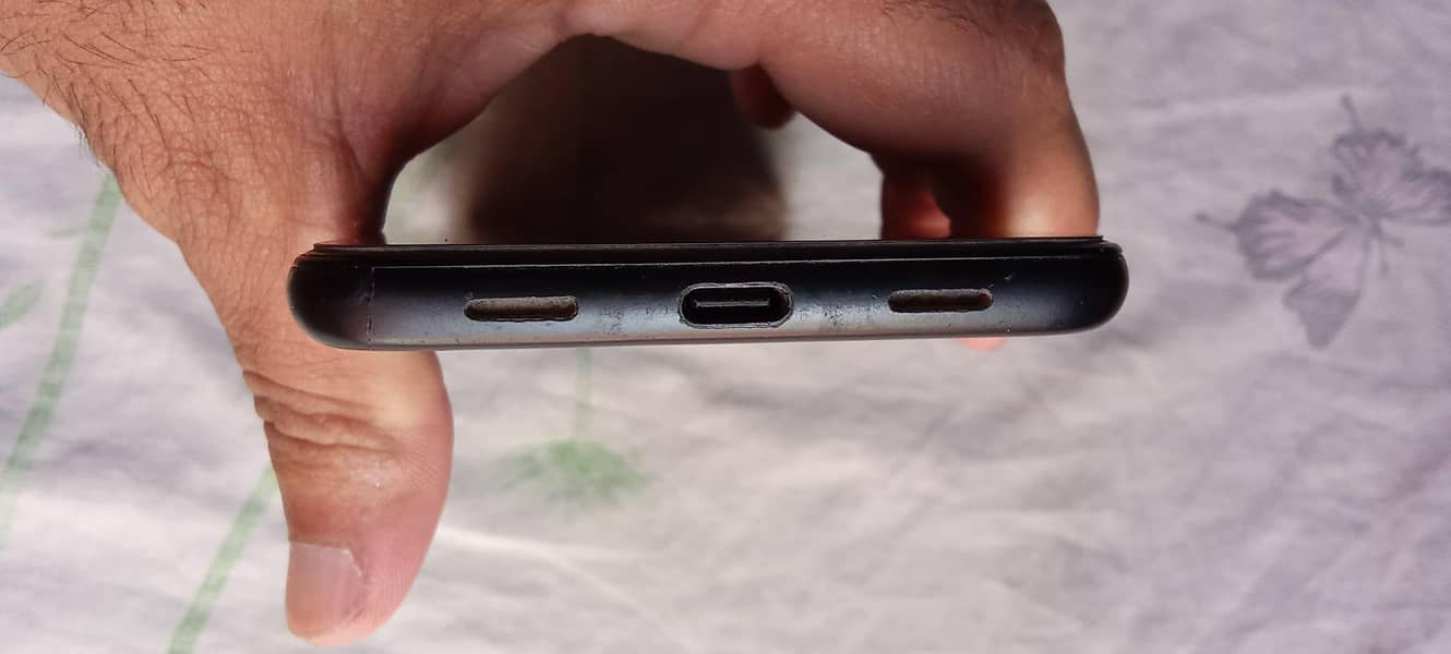 Google Pixel 4a 5