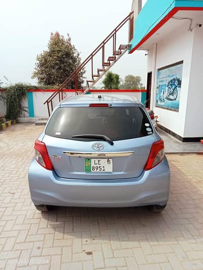 Toyota Vitz 2011