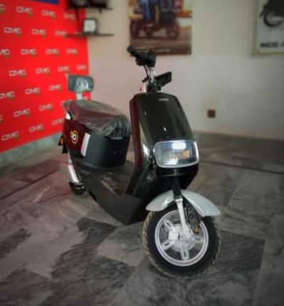 CMC T10 ELECTRIC SCOOTY NEW