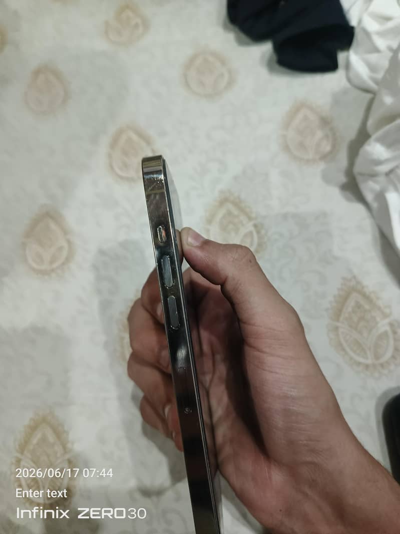 Apple iPhone 14 plus 2