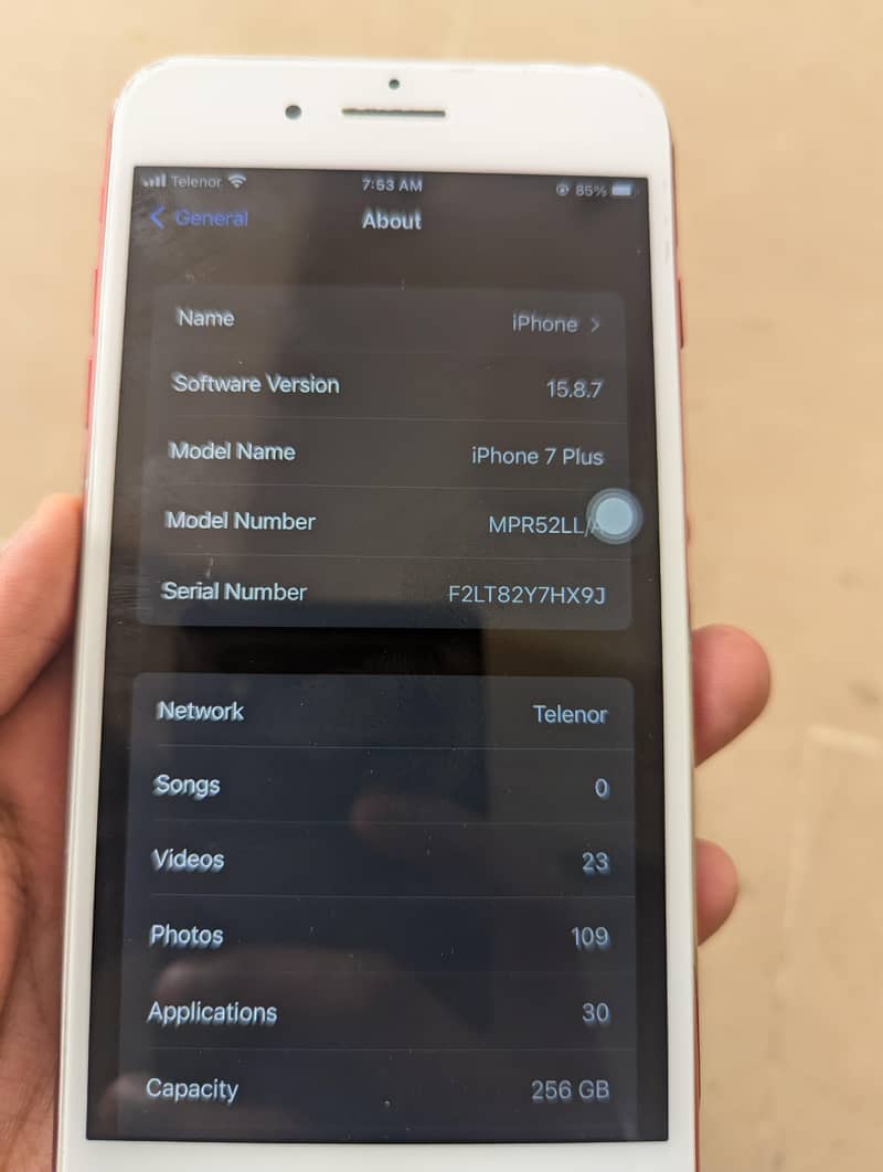 Apple iPhone 7 Plus 0