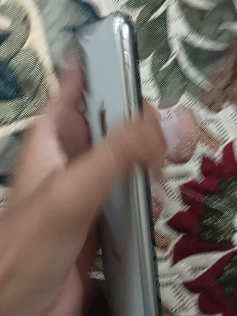 Apple iPhone X 2
