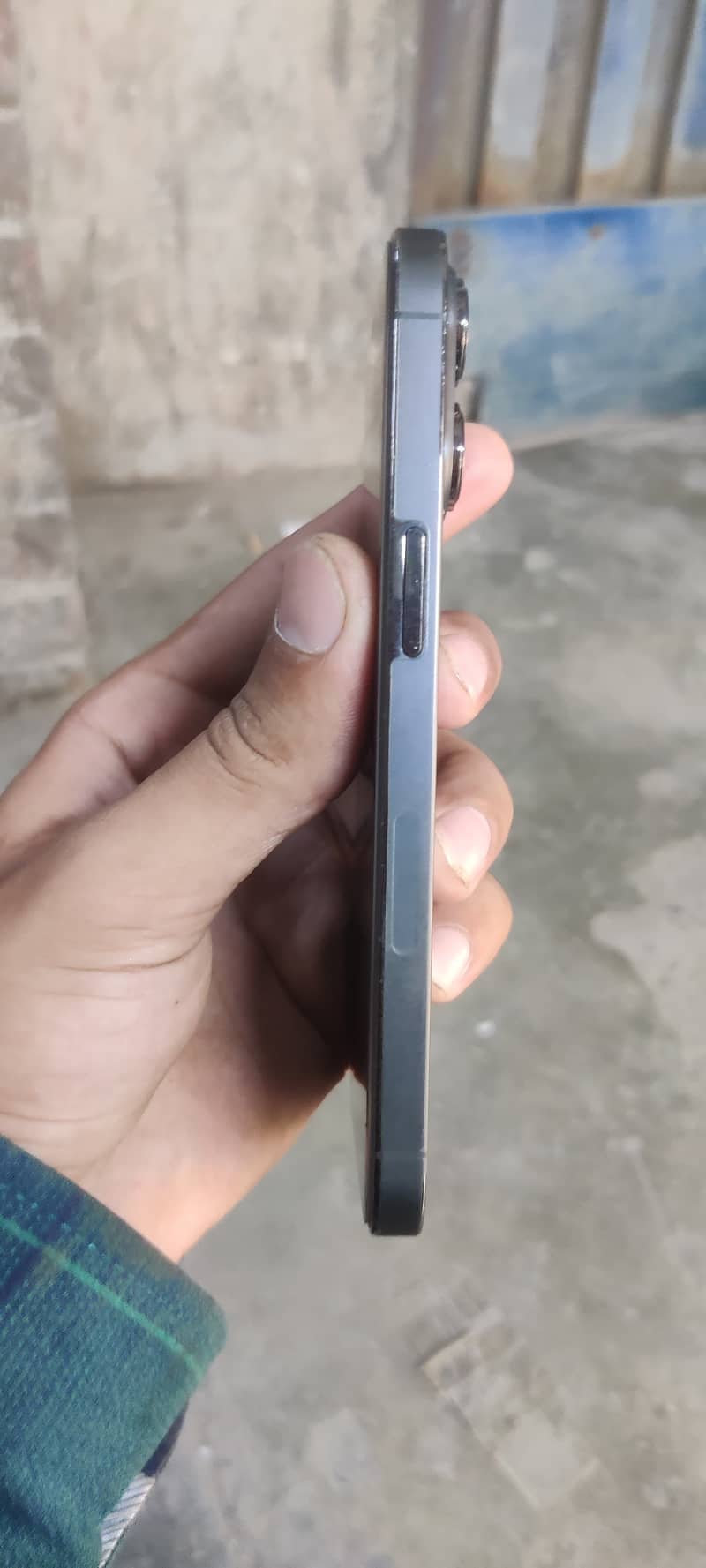 Apple iPhone 13 Pro 2