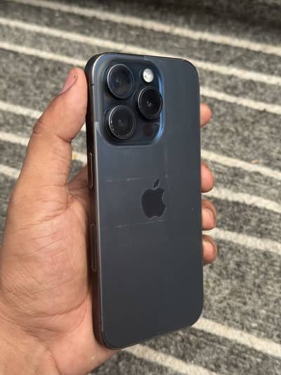 iPhone 15 Pro Read ad