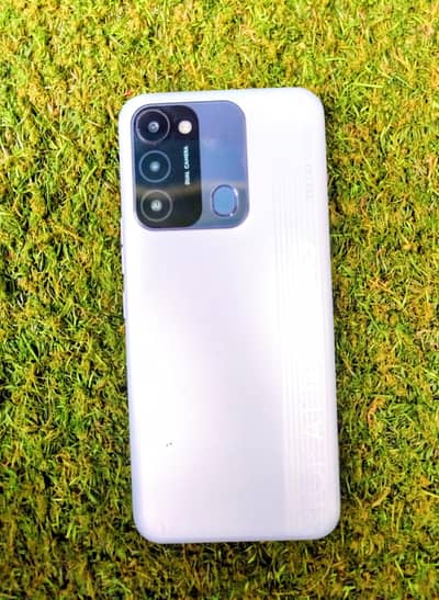 Tecno Spark 8C