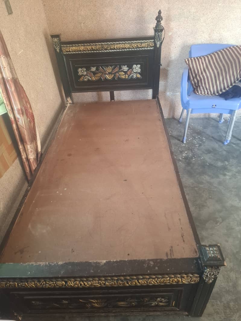 Single bed old 0