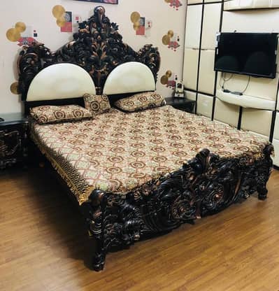 Sheesshan wood bed And Wardrobe