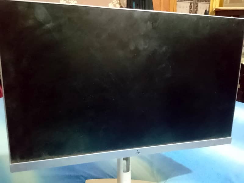 25 inch lcd Boderless 1
