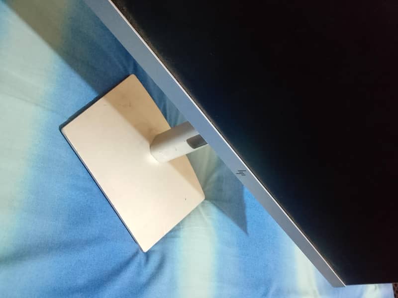 25 inch lcd Boderless 2
