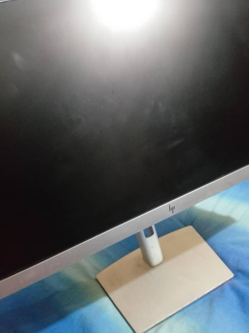 25 inch lcd Boderless 4