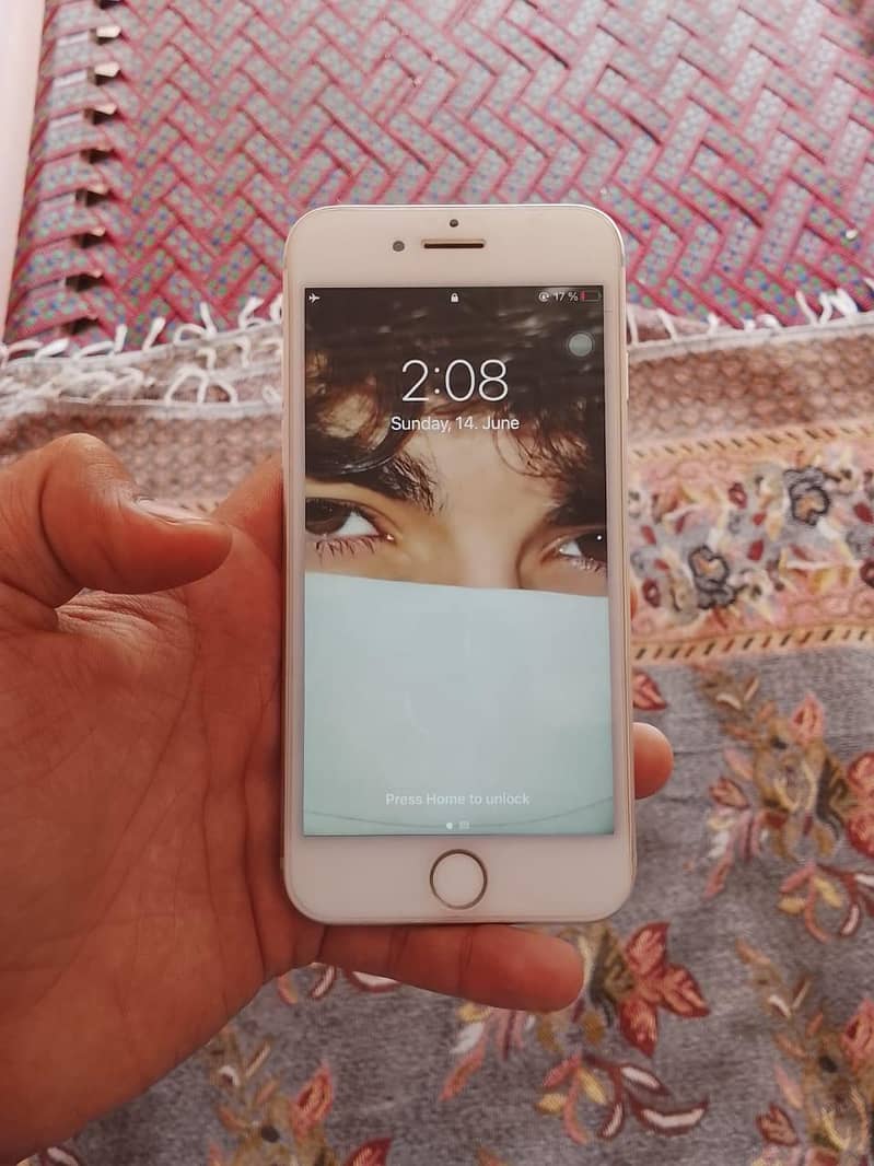 Apple iPhone 7 1