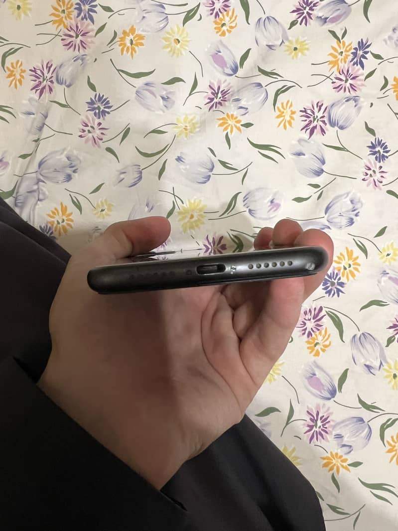 iPhone 11 1