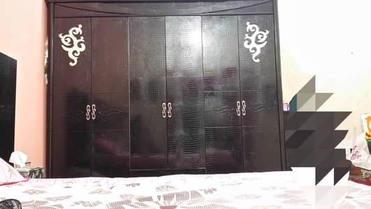Used Bed Set with Dressing,side Tables and wardrobe - Price Negotiable