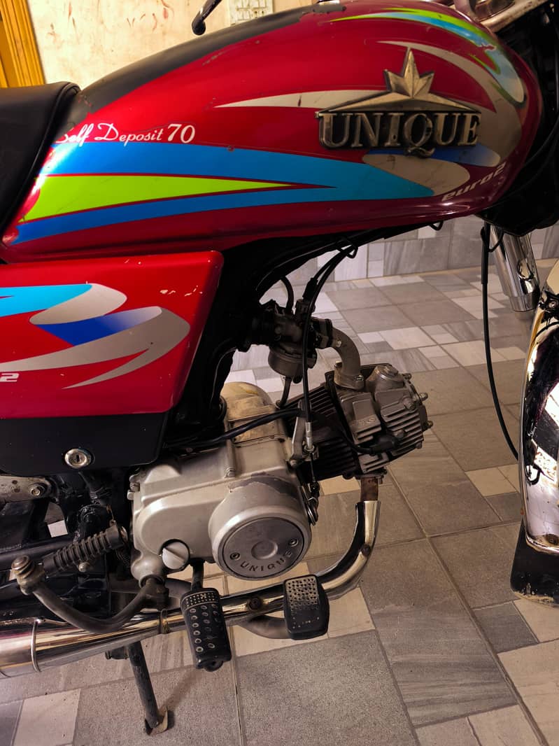 Unique CD 70 4