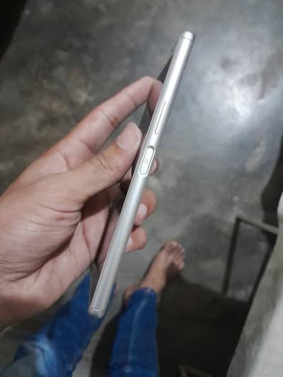 Sony Xperia 8