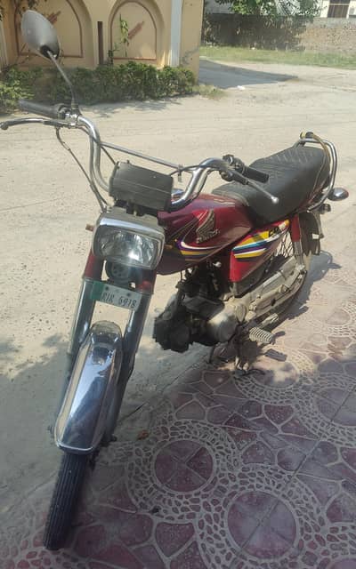 Honda CD 70 for Sale (2014 model)
