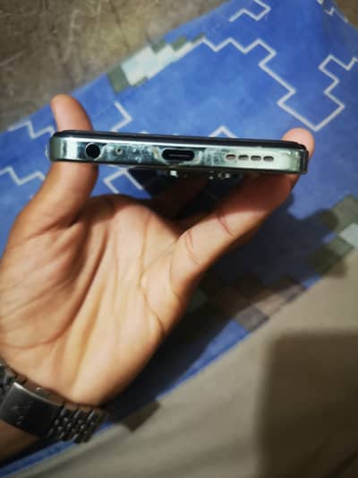 Infinix Hot 40i