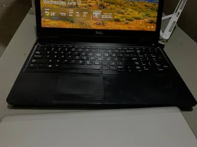 Dell Latitude 5590 | Core i5 7th Gen | 8 Ram, 256 SSD {kingspec} 15.6"