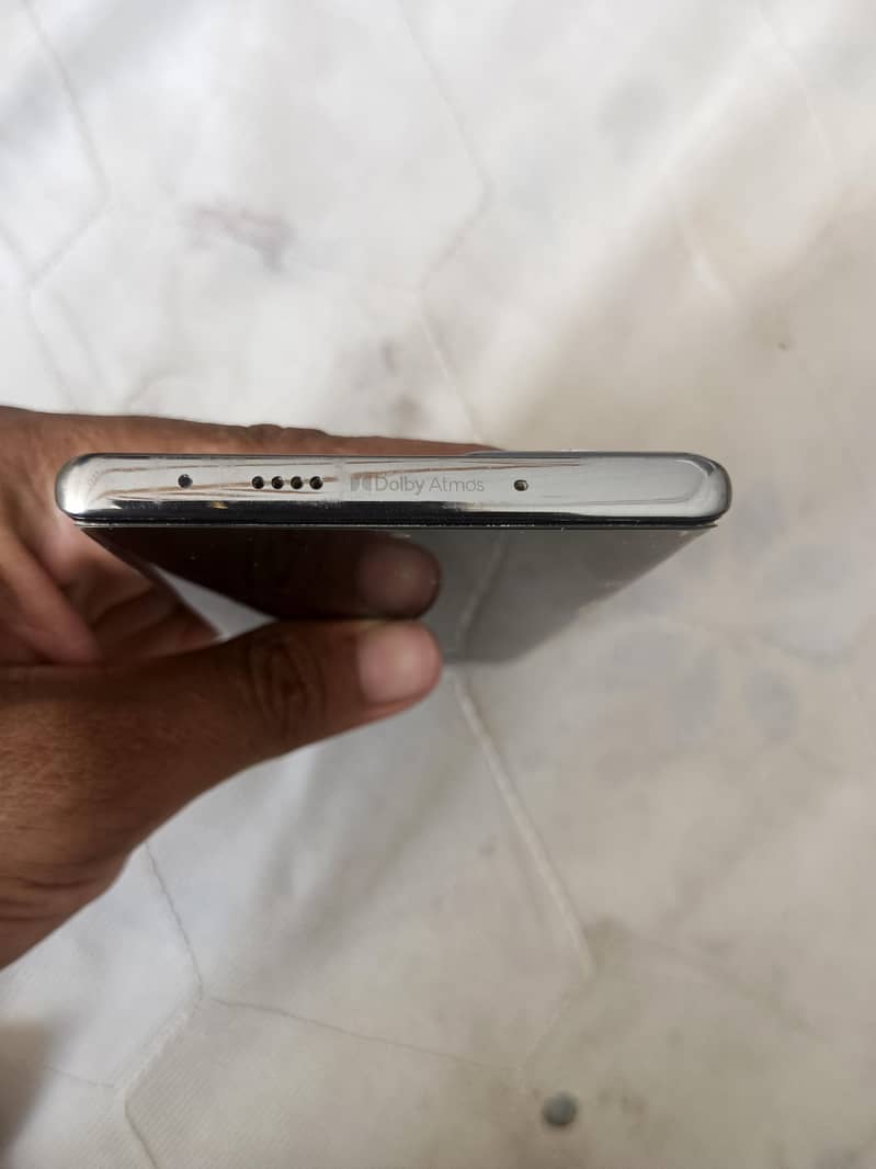 Tecno CAMON 40 Pro 4