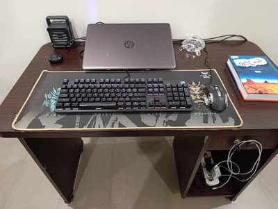 Computer/Laptop Table used