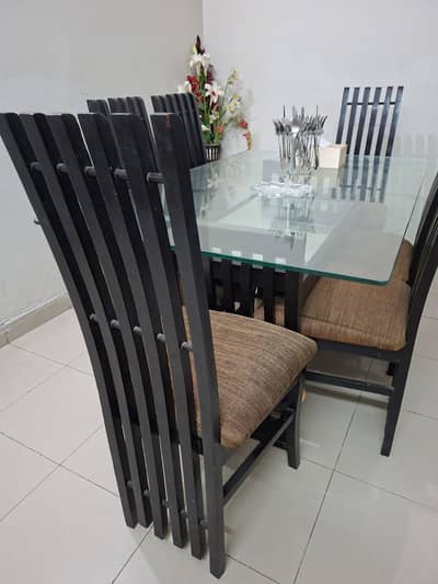 Glass top 6 chair dinning table with chairs