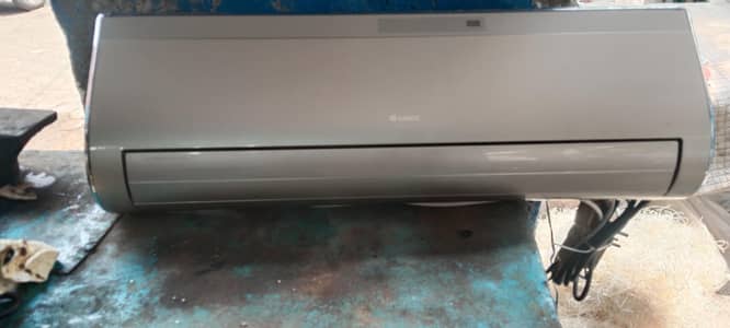 gree invater good condition ha bass 1 sezen used ha