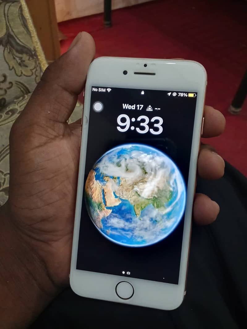 Apple iPhone 8 1