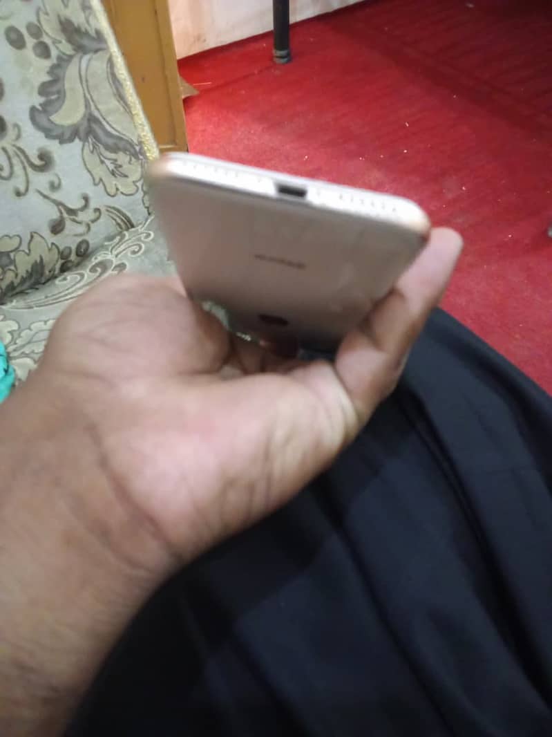 Apple iPhone 8 2